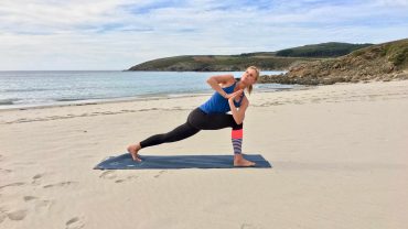 Flow and Glow - YOGAMOUR DVD 08