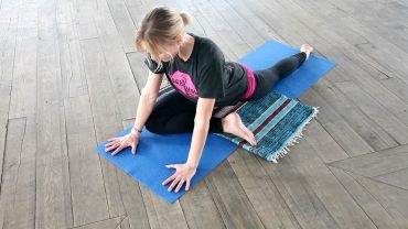 Yin Yoga 2 - YOGAMOUR 62