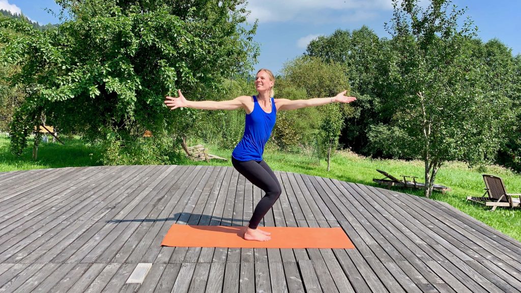 YOGAMOUR 104: Good Morning