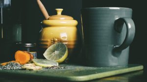 Erkältungen im Herbst – wie Naturheilkunde helfen kann