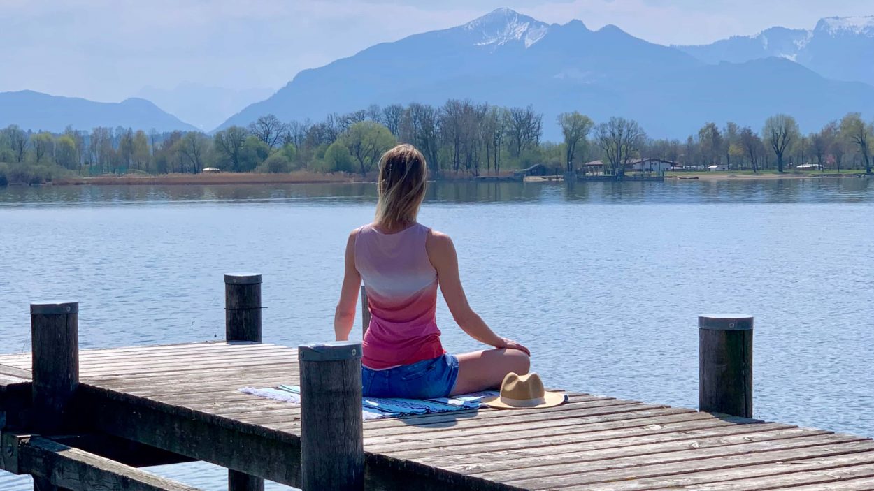 Mantra: Sarve Bhavantu Sukhinah (Chiemsee)