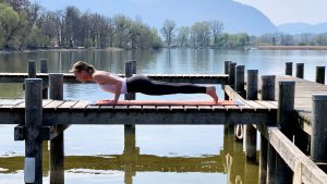 Wie geht eigentlich Chaturanga dandāsana?