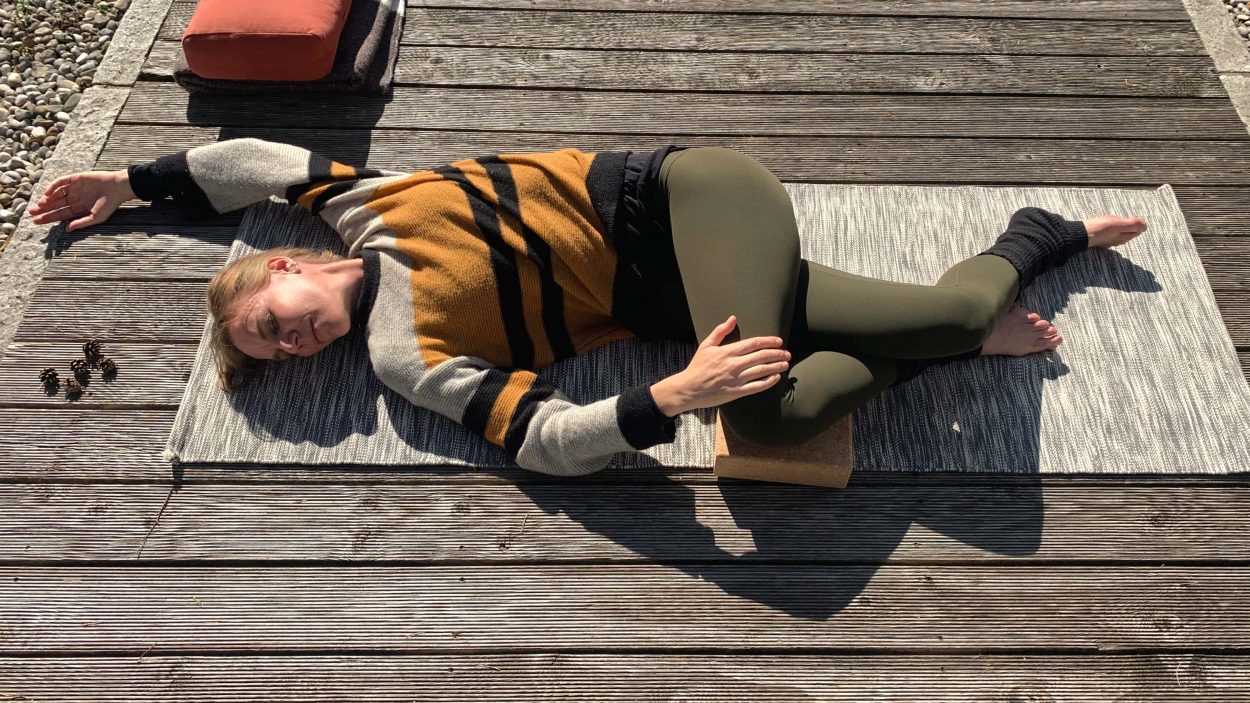 YOGAMOUR 120: Yin Yoga 11