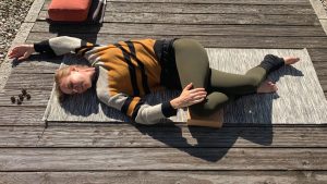 Yin Yoga 11 – Entschleunigt durch den wilden Herbst