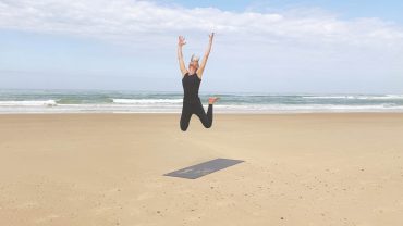 YOGAMOUR Live Challenge: Here Comes The Sun