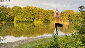 YOGAMOUR-Wochenplan für Anfänger:innen