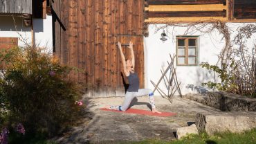 YOGAMOUR 153: Maitri-Sonnengruß revisited