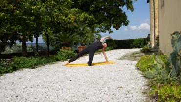 YOGAMOUR Tutorial: Lotus Flow