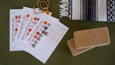 YOGAMOUR-Wochenpläne für Mai 2026
