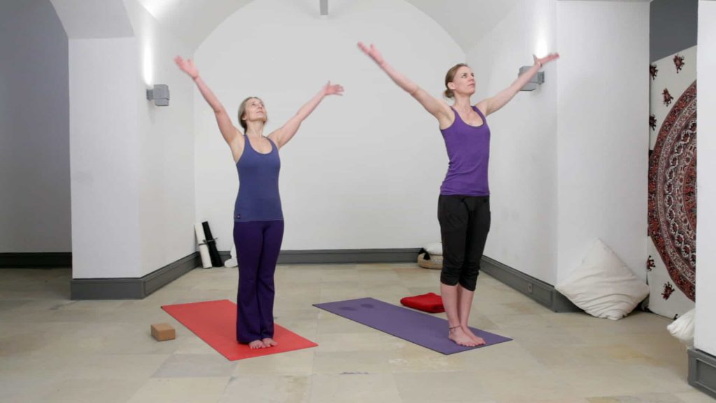#32 YOGAMOUR