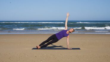 Bärbel – Yoga am Strand – YOGAMOUR 233